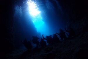 4月1日専門学生7人組の青の洞窟体験ダイビング