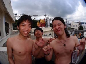 7月18日トモさん、タコさん、ジュンさん青の洞窟で初ダイビング