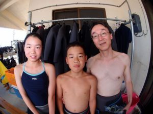8月7日ヤマウチ様ご家族の初めてのシュノーケルとクマノミ体験ダイビング