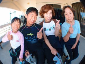 9月14日小野澤様ご家族のぶくぶくダイビングと青の洞窟シュノーケル