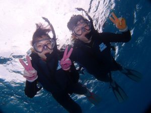 9月20日リョウタさんとユウコさんの珊瑚礁シュノーケル＆クマノミ体験ダイビング