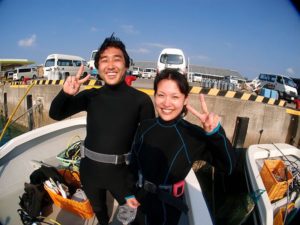 9月25日ケンイチさんとヒロミさんの遊びがいっぱいの体験ダイビングin沖縄