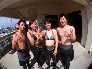 10月2日ミツルさんとケイタさんとミカコさんとリエさんの青の洞窟体験ダイビング
