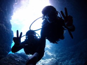 10月8日HさんとKさん、内緒で青の洞窟体験ダイビング