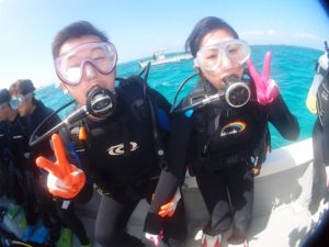 10月13日ノリアキさんとアユミさんのクマノミ体験ダイビング