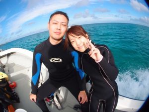 11月3日ユフコさん、ユウタさんの青の洞窟体験ダイビングIN沖縄