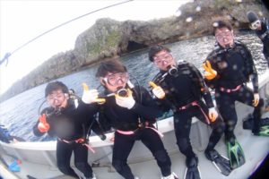 2月26日ユウキさん、キョウヘイさん、カガヤキさん、ユウスケさんの青の洞窟体験ダイビング