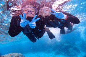 ３月３１日レナちゃんとマキちゃんの珊瑚礁シュノーケル