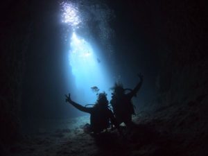 青の洞窟で体験ダイビング