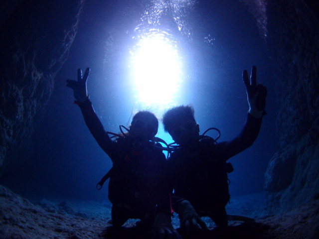 快晴の沖縄　青の洞窟体験ダイビング