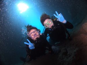 カップル 青の洞窟ダイビング写真